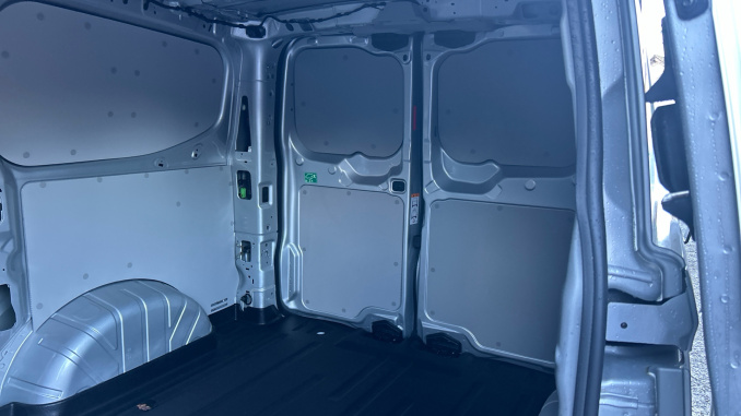 Ford Transit Custom 320 L1 Petrol Fwd 2.5 PHEV 232ps H1 Van Limited Auto - Image 14